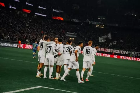 فرانكفورت يقترب من ضم صفقة جديدة